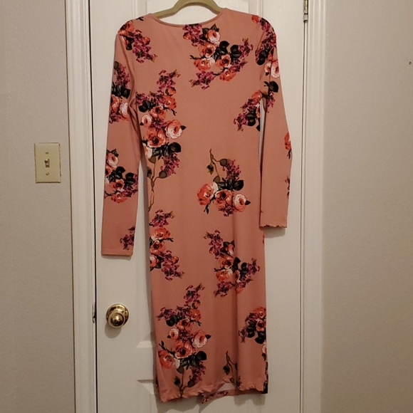 Va va voom Dress - Picture 2 of 4